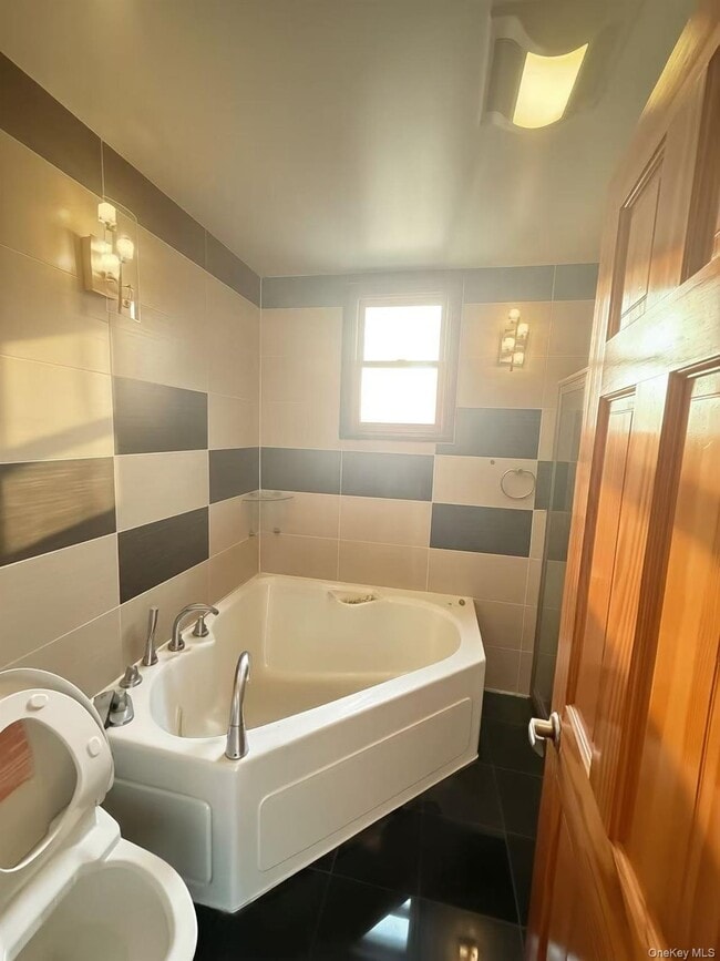 Photo - 64-67 229th St