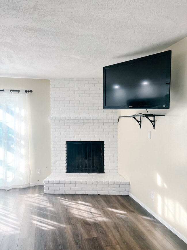 Photo - 15023 Hornell St