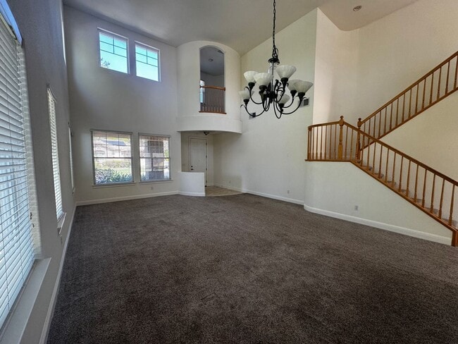 Photo - Fabulous Serrano Home