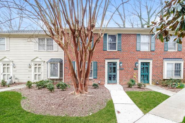 Photo - 4627 Lawndale Dr Townhome
