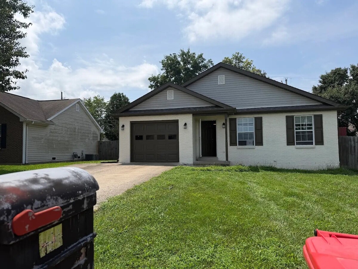 Photo - 104 Cedar Crest Ln