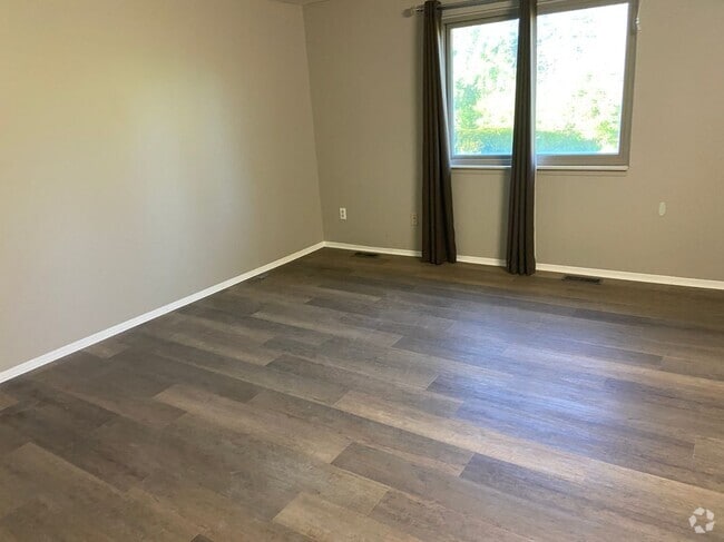 Building Photo - 3898 Old Creek Rd Rental