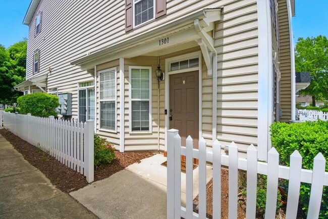 Photo - 1301 Teton Cir
