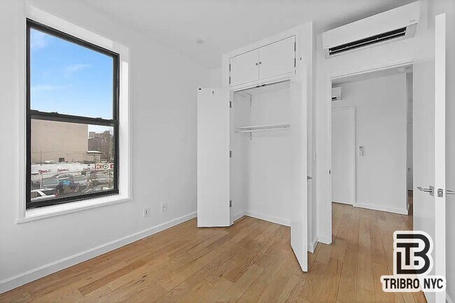 Photo - Rogers Avenue