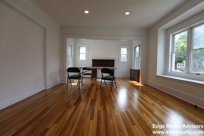 Photo - 33 Claymoss Rd Apartments Unit 1