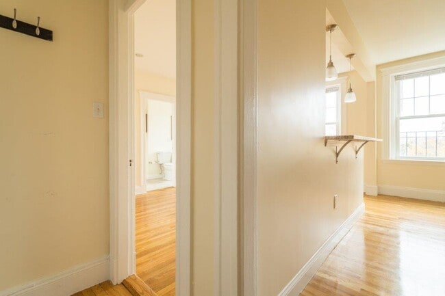 Photo - 288 Chestnut Hill Ave Unidad 14