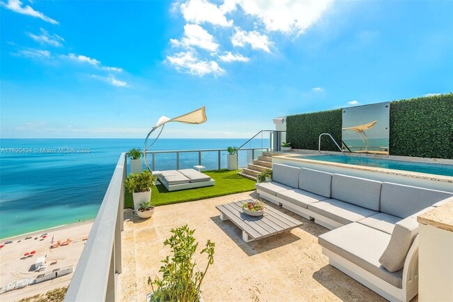 Photo - 2201 Collins Ave Unit 2006/UPH