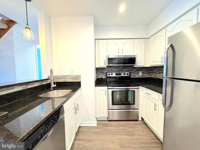 Photo - 6939 Mary Caroline Cir Unidad I