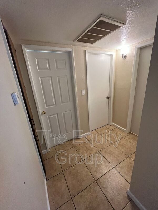 Photo - 93 N E St Unidad #A