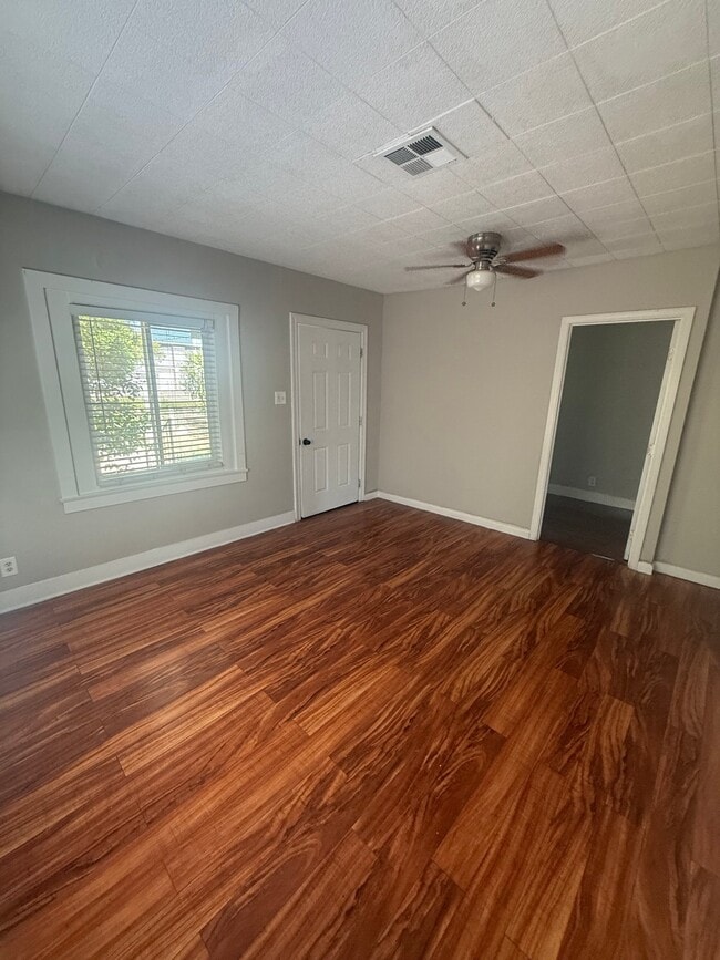 Photo - 1235 N St