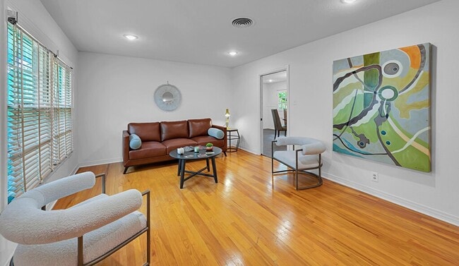 311 Newland Dr