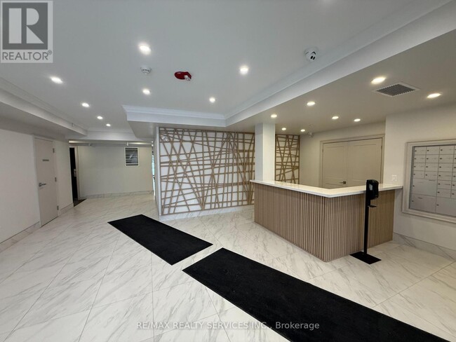 Photo - 50 Lakebreeze Dr Unit 229