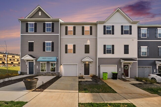 Building Photo - Built 2024 | Modern Townhome Near Fredericksburg – More Space, Better Value