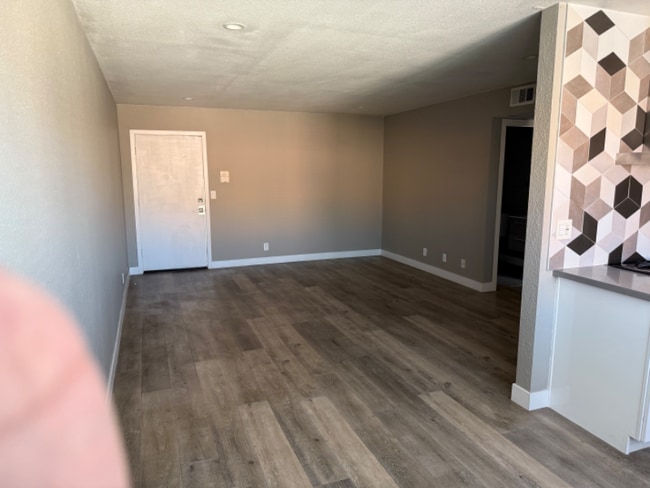 Photo - 11040 Hesby St Unidad 102