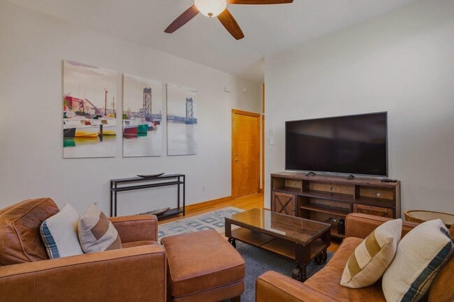 Photo - 5 Commercial Alley Unit 1