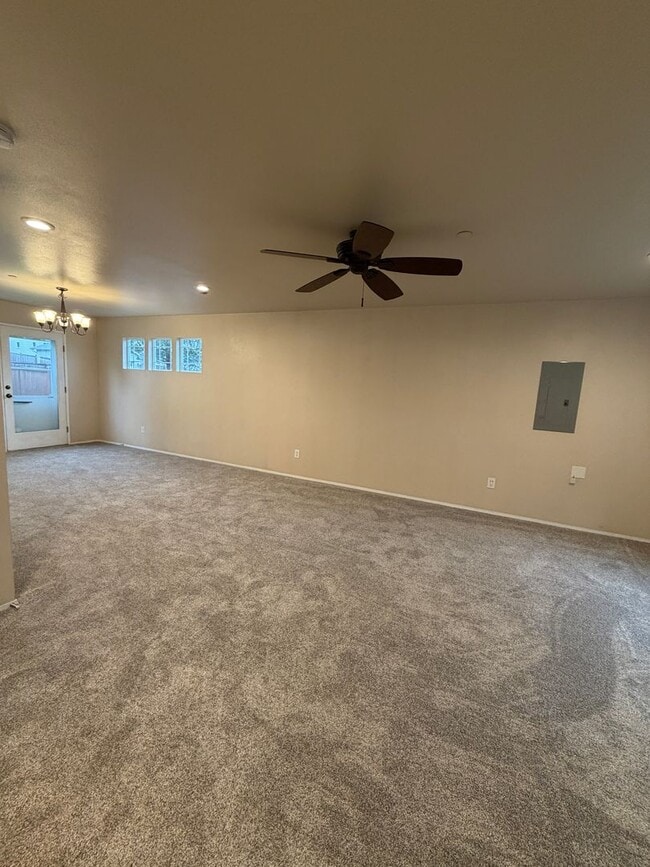 Photo - 2764 Arnold St