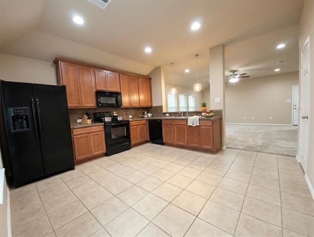 Photo - 421 Goldstone Ln