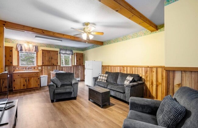 Building Photo - 92 Colby St Unit c