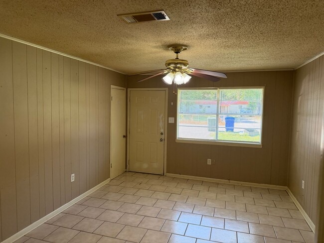 Photo - 2 Bed 1 Bath Duplex
