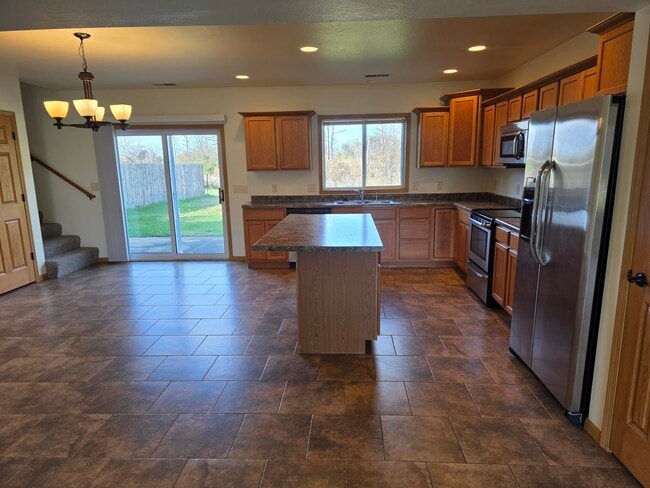 Photo - 2996 Icecap Rd