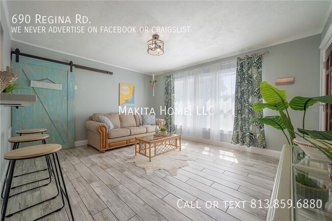 Photo - 690 Regina Rd