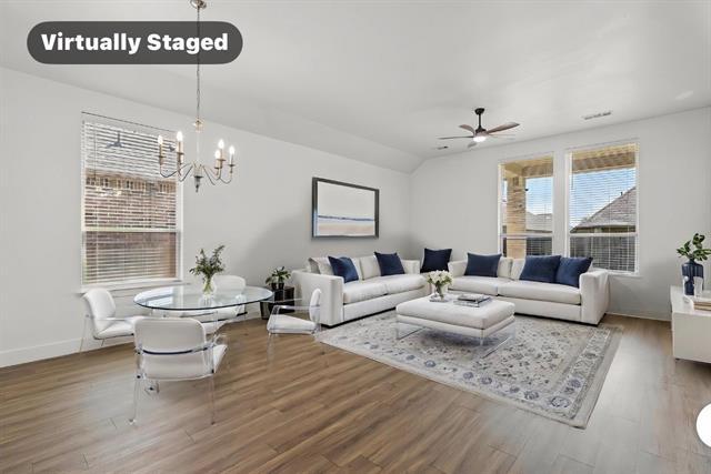 Photo - 1506 Calcot Ln