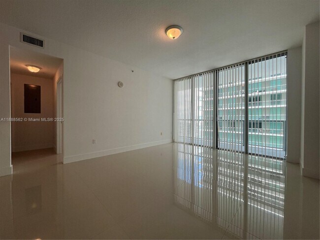 Photo - 79 SW 12th St Unit 2608