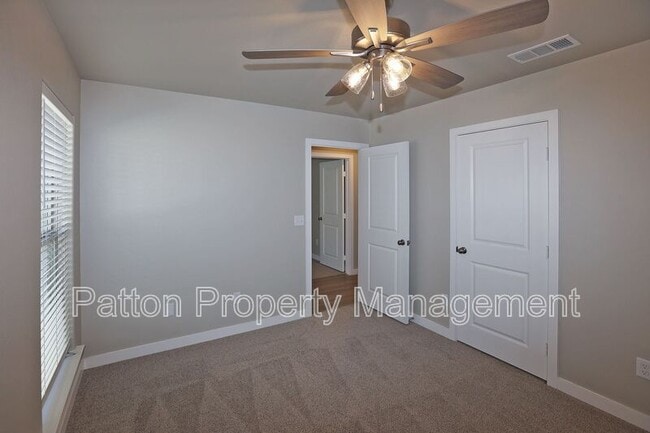 Photo - 7007 Athens St