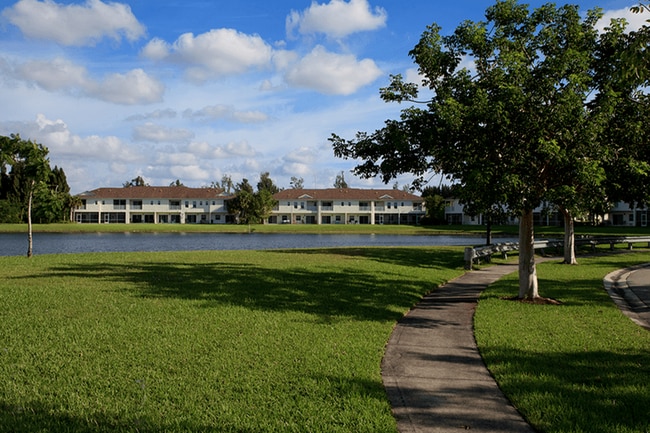 Emerald Lake Apts