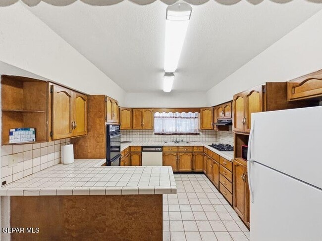 Building Photo - 921 Olive Ave