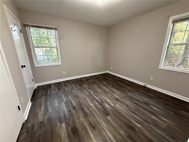 Photo - 107 Sycamore Ln