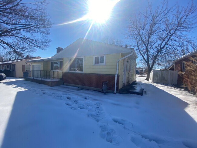 Photo - 3515 Eakin Rd House