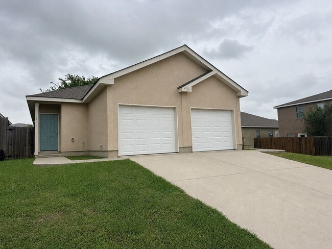 Building Photo - 5731 Golf Heights