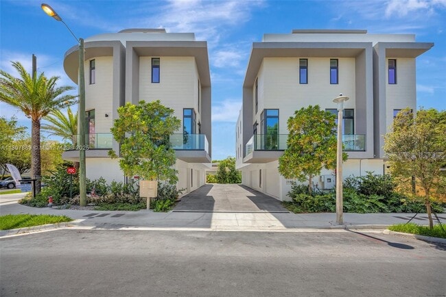 Photo - 2692 SW 25th Ave Townhome