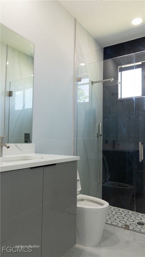 Photo - 2404-2406 Crawford Ave N