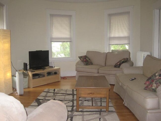 Building Photo - No Brokers Fee, Heat, Hot Water Included, One parking is Included, 2 Porches, Free Laundry