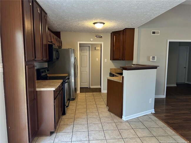 Photo - 6915 Skyhawk Dr