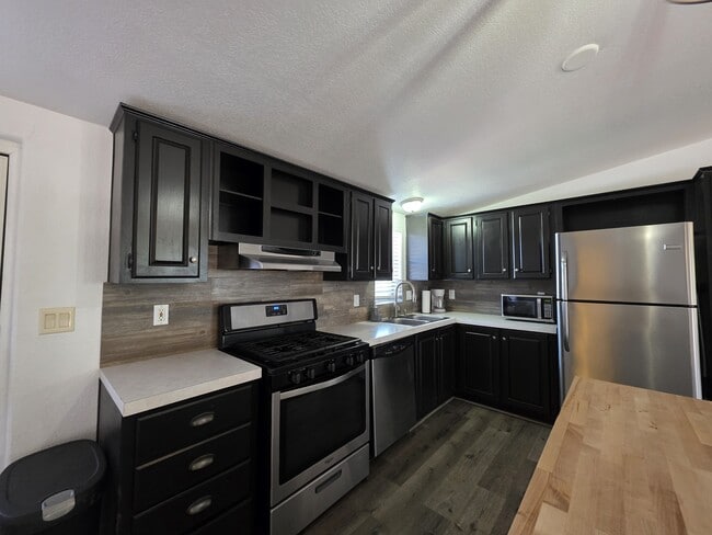 Photo - 8082 Well Rd