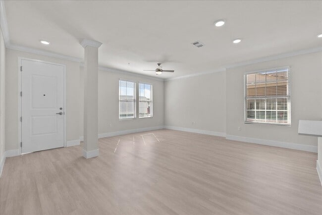 Photo - 540 Hobbs Rd Unit A1