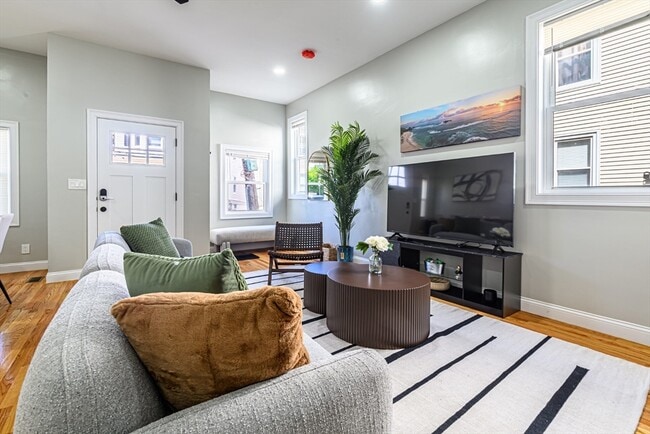 Photo - 30 Chestnut Ave Unit 3