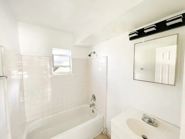 Photo - 2901 Eccleston St Unit 4