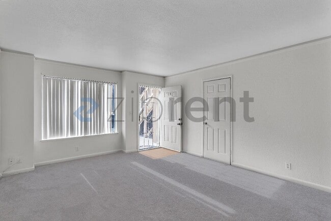 Photo - 417 Alamo Creek Ct