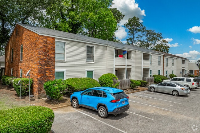 Woodtrail Apartment