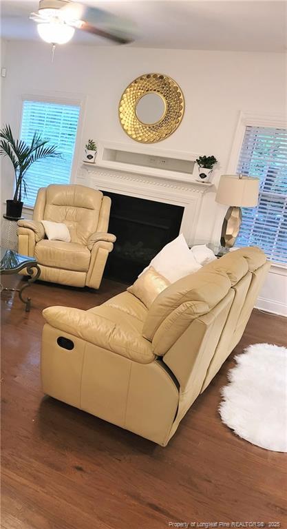 Photo - 54 Charter St