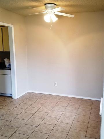 Photo - 1700 Justin Lyn St