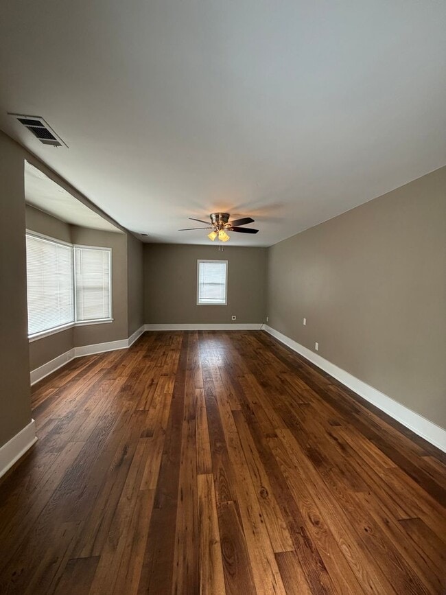 Photo - 535-537 E. Van Bibber Unidad 535