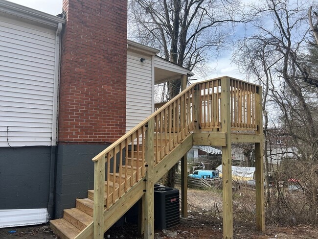 Photo - 221 Taylor St Unit 221 1/2 B