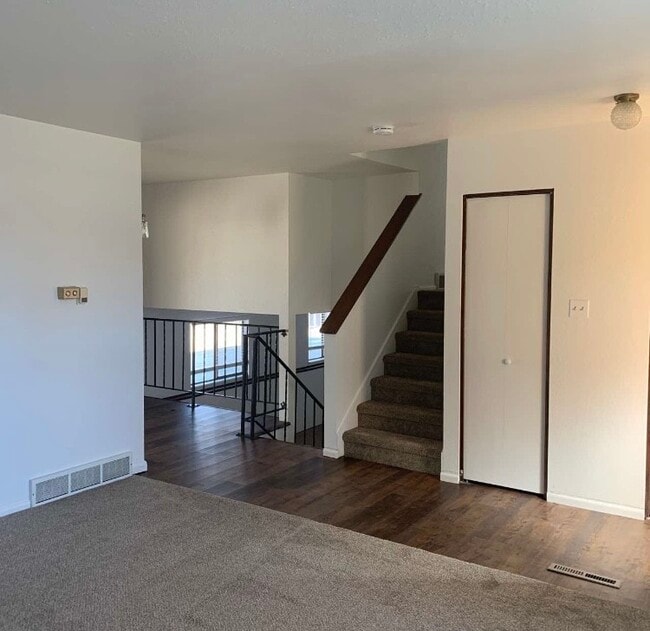 Photo - 818 Mansfield Dr