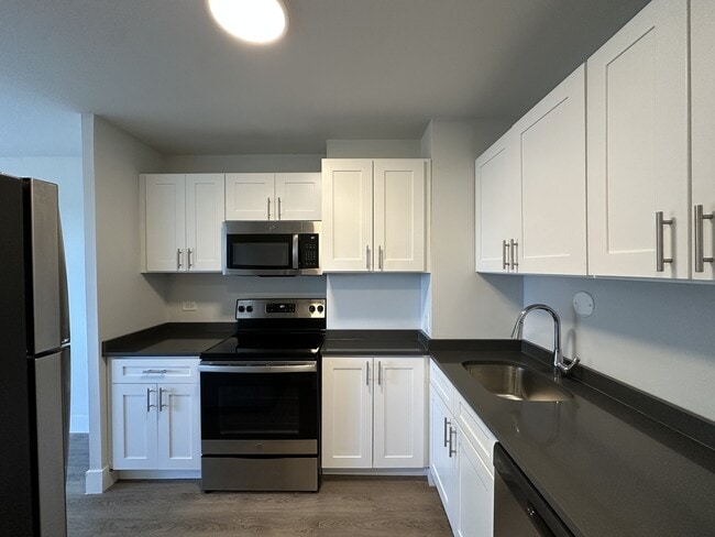 Photo - 1349 N Dearborn St Unit B41