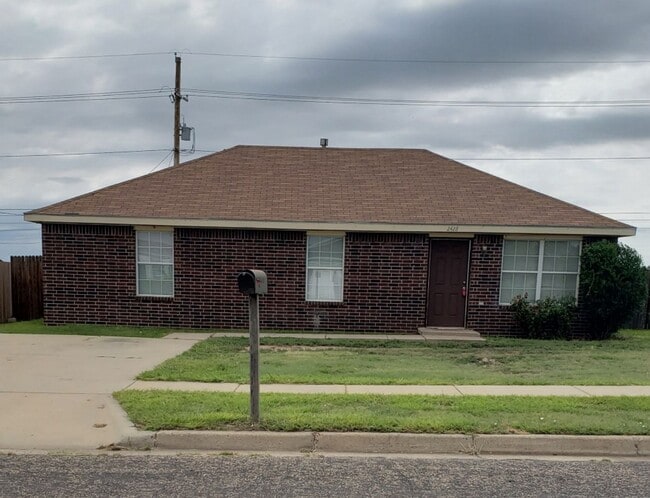 Building Photo - HUD/ PCS ACCEPTED 3 Bedroom 2 Full bathroom Rental